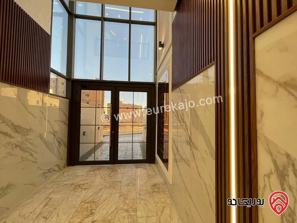 شقة طابق ثالث مساحة 189م مع روف 189م للبيع في عمان - ضاحية الحاج حسن