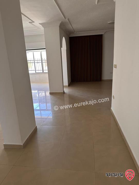 شقة غير مفروشة مساحة 197م طابق ثاني للايجار في عمان - الجبيهة 