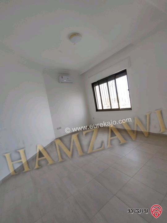 شقة طابق أرضي مساحة 220م داخلي و 100م خارجي للايجار في عمان - عبدون 