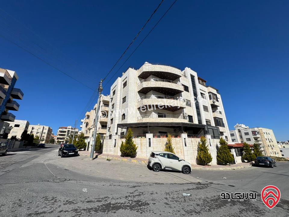 شقة فاخرة مساحة 180م طابق أول للبيع في عمان - الجبيهة 