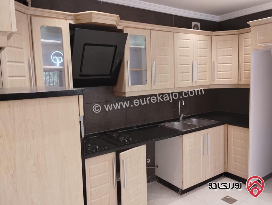 شقة رائعة في منطقة ام السماق 3 غرف نوم بحالة ممتازة - جديدة