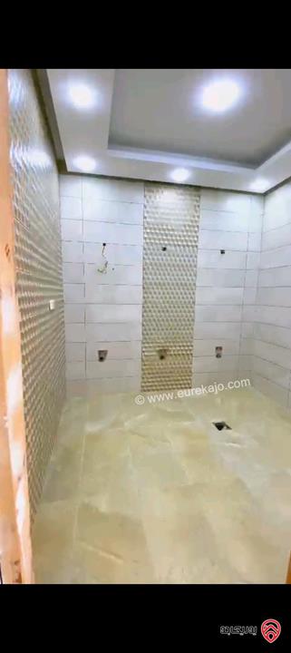 فيلا مساحة 1300م على أرض 1200م للبيع في عمان - الجبيهة 