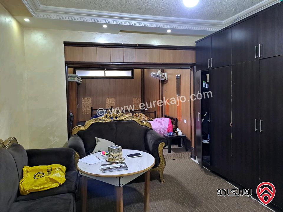 شقة طابق شبه ارضي مساحة 143م داخلي و 50م خارجي للبيع في عمان - أم نوارة