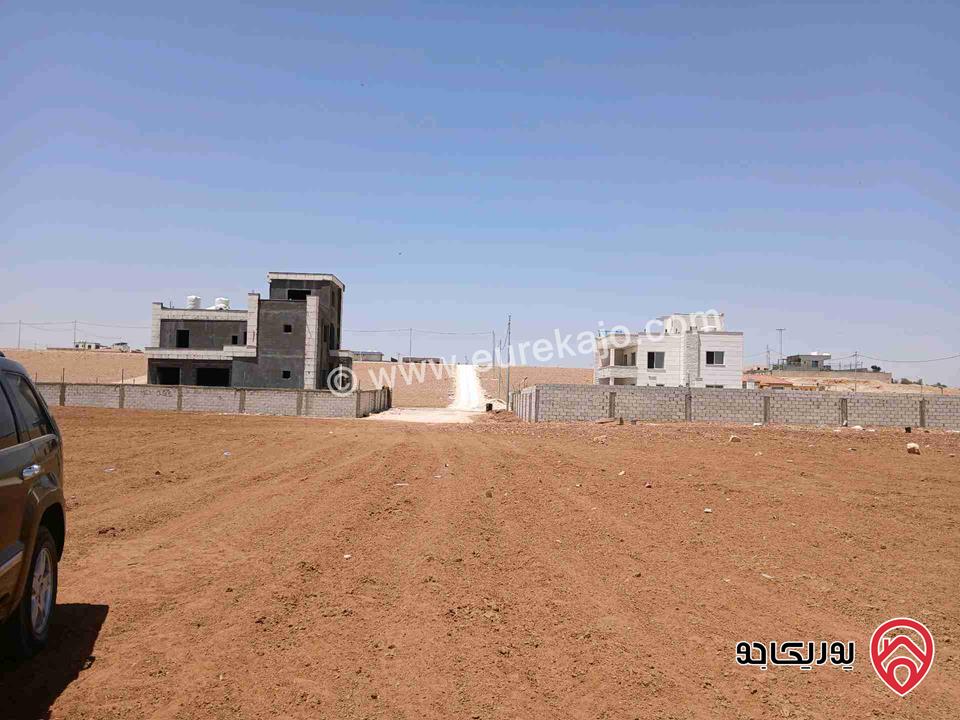 أرض مساحة 930م للبيع في عمان - القسطل قرب شارع المطار من المالك