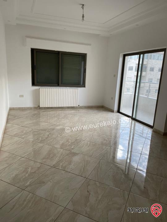 شقة طابق ثاني مساحة 165م للبيع في عمان - المدينة الرياضية بجانب اسواق العز