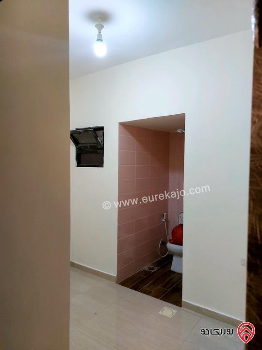 شقة مساحة 210م طابق ثالث للبيع في عمان - طريق المطار من المالك مباشرة