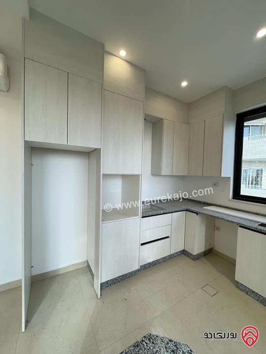 شقة مساحة 100م طابق أول للايجار في عمان - عبدون