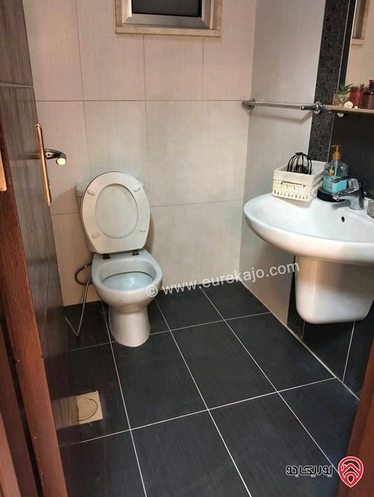 شقة فارغة طابق ثالث مساحة 200م للايجار في عمان - ضاحية النخيل 