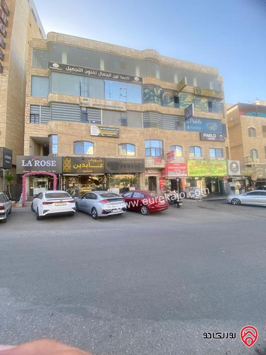 مكاتب بمساحات مختلفة للايجار في الزرقاء الجديدة شارع الكرامة