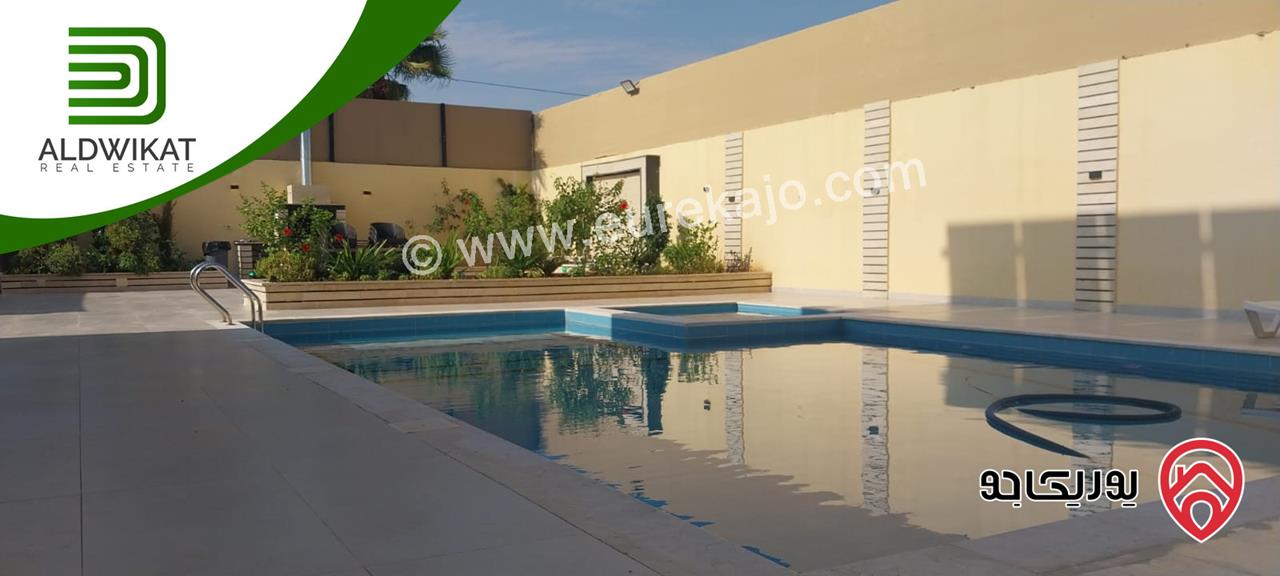 شاليه فاخر مفروش للبيع في اجمل مواقع البحر الميت منتجع البحيرة مساحة الارض 715م والبناء 200م موقع مميز