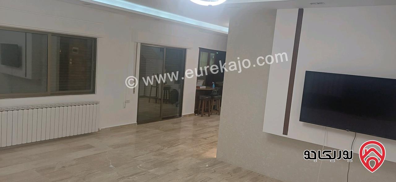 شقة طابق ثالث مع روف مساحة 250م للبيع في عمان - البنيات خلف مديرية الامن العام 