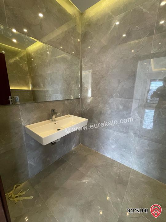 شقة طابق ثاني مساحة 180م للايجار في عمان - الكرسي