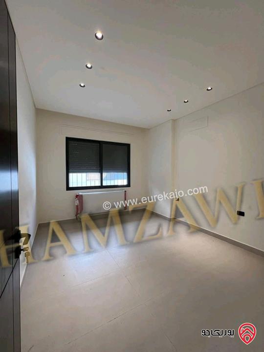 شقة أرضية مساحة 170م داخلي و 160م خارجي للايجار في عمان - حي الصحابة طريق المطار 