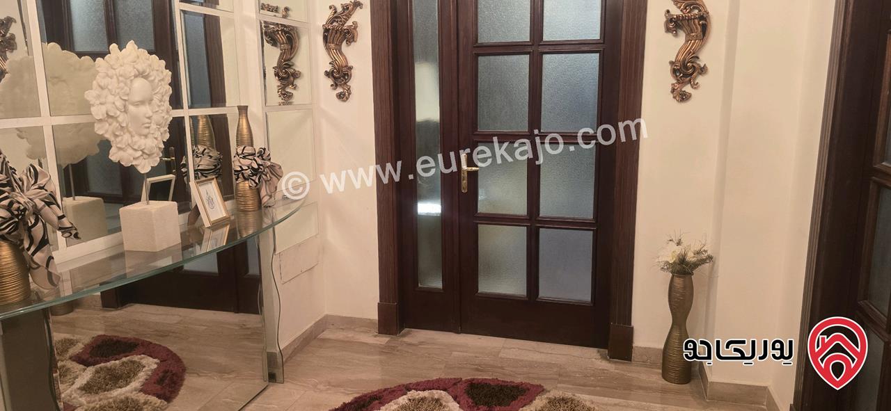 شقة ارضية مساحة 351م و حديقة وتراسات 350م للبيع في عمان - الرابية