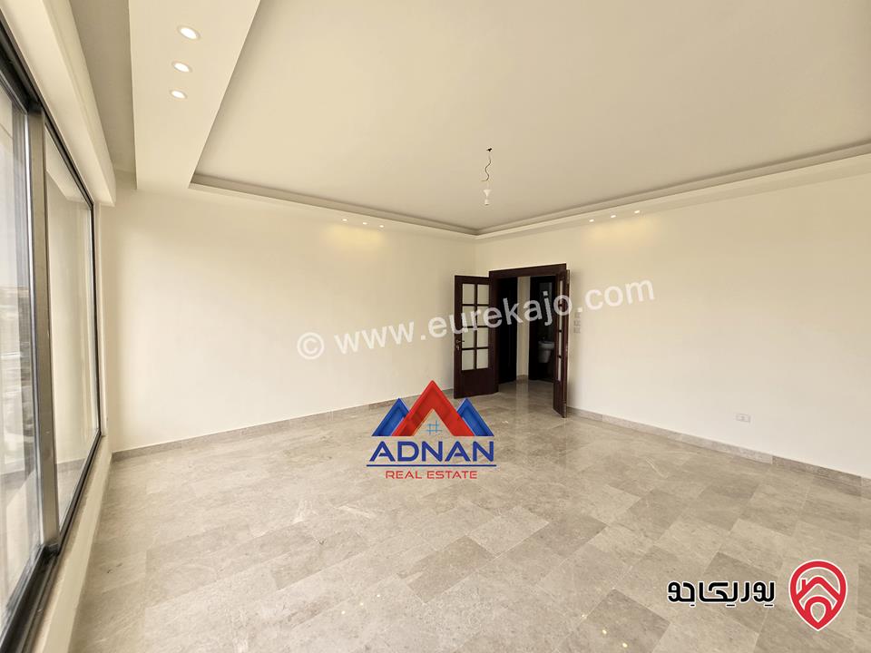 شقة طابق ثاني مساحة 180م فارغة جديدة للإيجار في عمان - أم أذينة