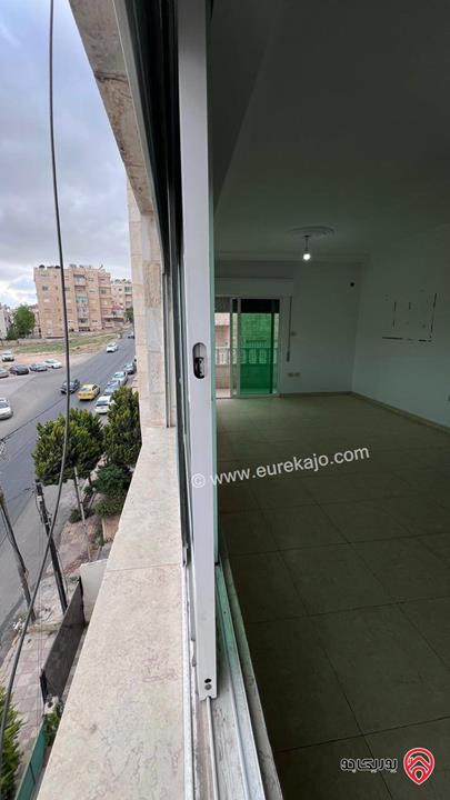 شقة طابق ثالث مساحة 210م للبيع في عمان - المدينة الرياضية