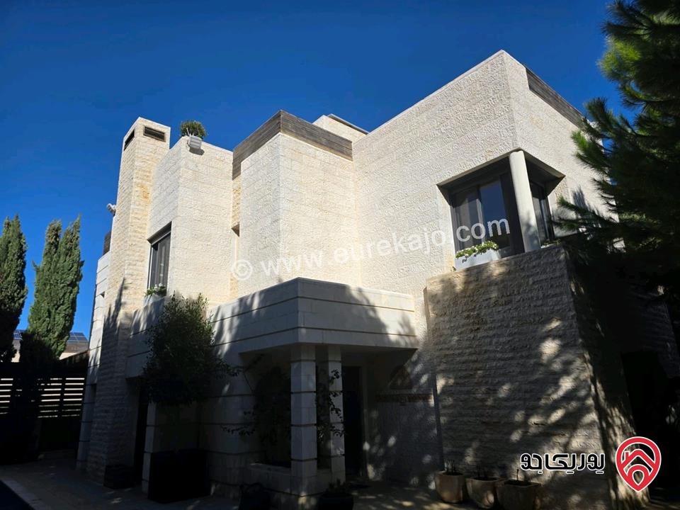 فيلا فاخرة مساحة 650م على أرض 500م للبيع في عمان - دابوق 