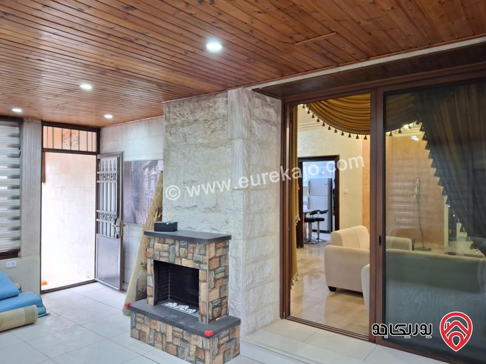 شقة أرضية مساحة 215م داخلي و 70م خارجي للبيع في عمان - عبدون