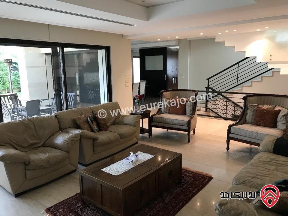 فيلا مميزة مساحة 850م على أرض 990م للبيع في عمان - طريق المطار 