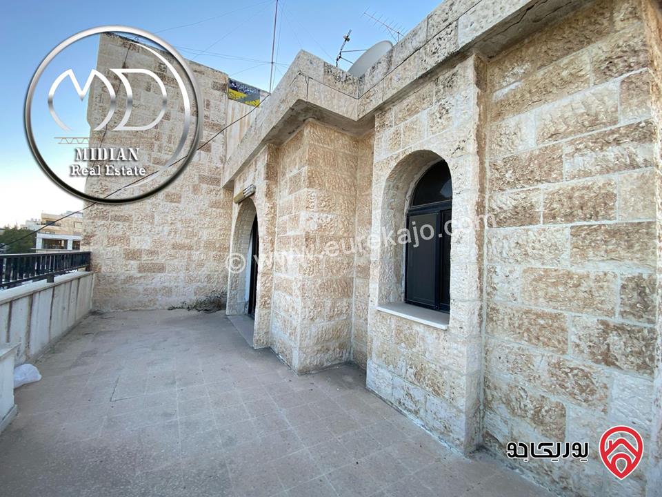 رووف طابقي للبيع في عمان - ام السماق مساحة 350م مع تراسات اطلالة رائعة يصلح للاستثمار بسعر مميز جداً