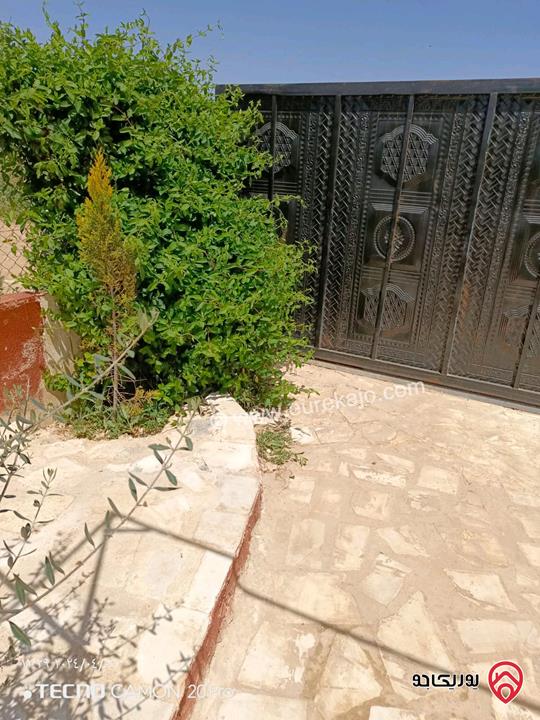 منزل مستقل مساحة 280م على أرض 800م للبيع في مأدبا
