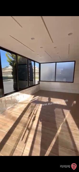 شقة فاخرة أرضية مساحة 169م داخلي و 65م خارجي للبيع في عمان - ضاحية النخيل