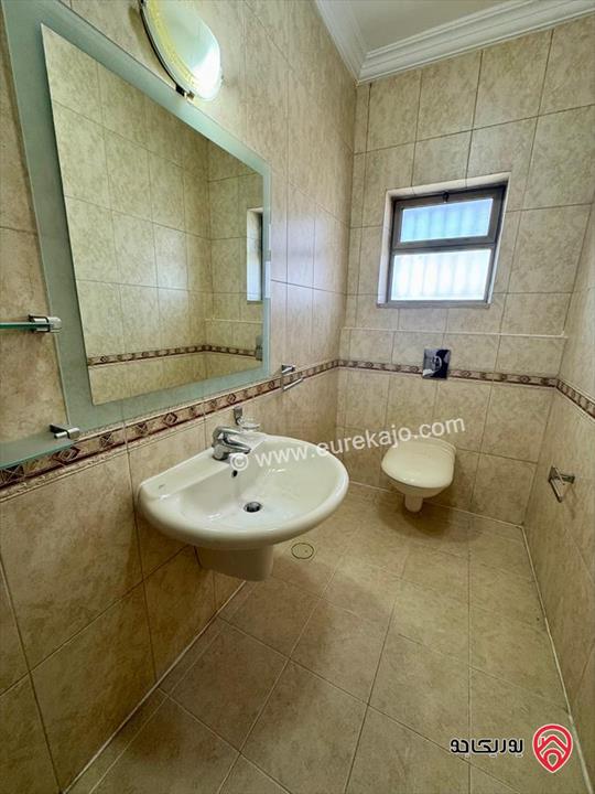 شقة فاخرة طابقية مساحة 292م طابق ارضي معلق للبيع في عمان - عبدون