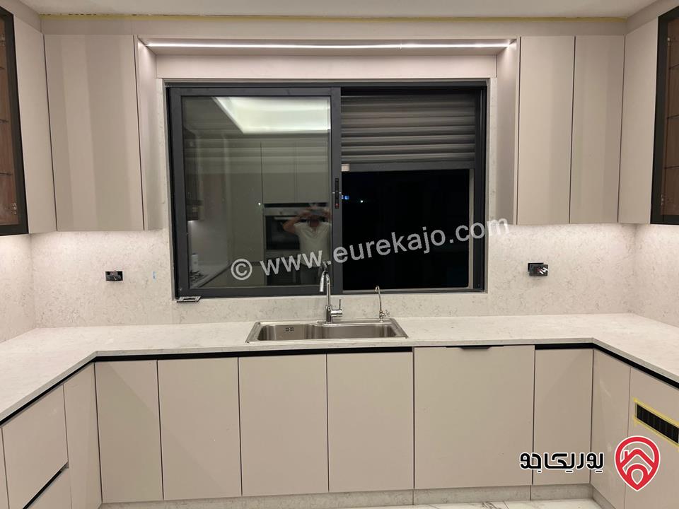 شقة مساحة 235م طابق ثالث للإيجار في عمان - منطقة الرابع