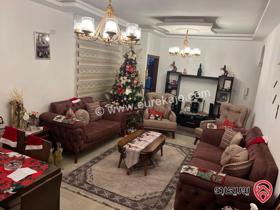 شقة ديلوكس طابق ارضي معلق مساحة 130م للبيع في عمان - الجاردنز منطقة هادئة