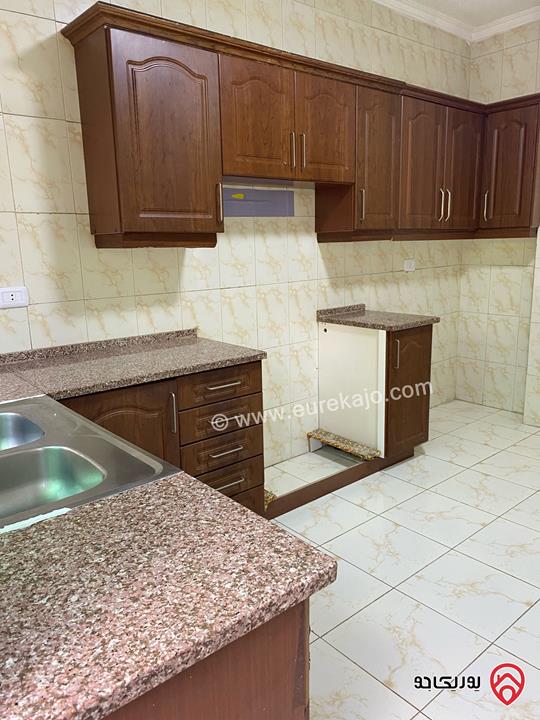 شقة أرضية مساحة 80م داخلي و 60م خارجي للبيع في عمان - صويلح