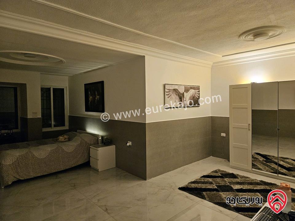 شقة طابق ارضي طابقية مساحة 245م داخلي و 100م خارجي للبيع في عمان - ام السماق