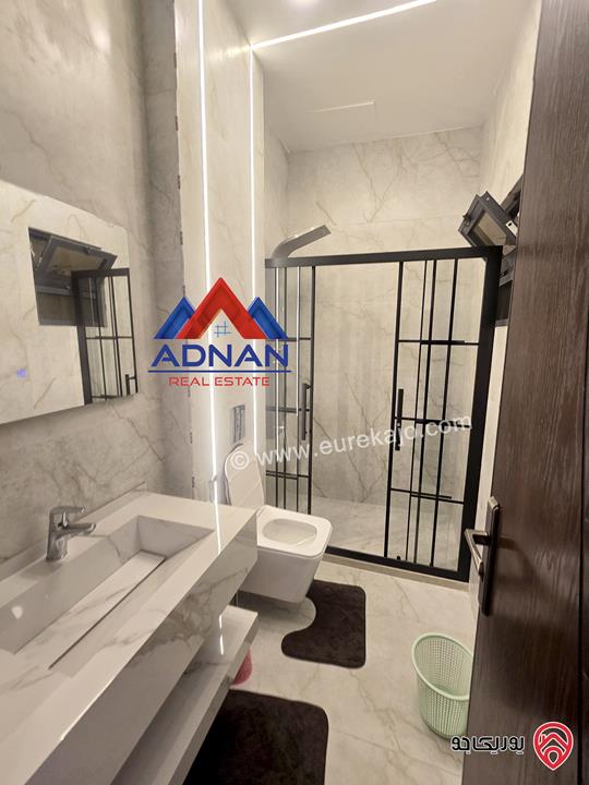 شقة جديدة و فخمة مساحة 135م طابق ثاني للإيجار في عمان - خلدا