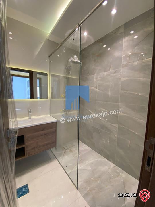 شقة فاخرة للبيع في عمان خلدا - قرب إشارة البنك العربي طابق ثالث 175م مع روف دوبلكس 120م لم تسكن