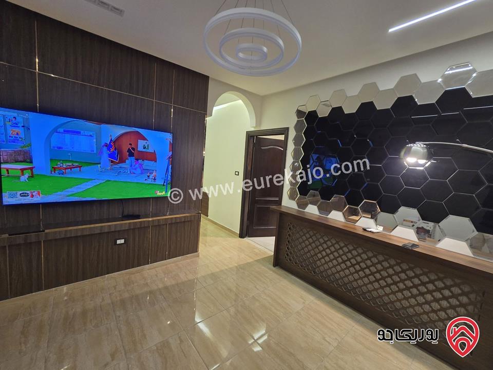 شقة فاخرة مفروشة للايجار ثلاث غرف نوم في الدوار السابع