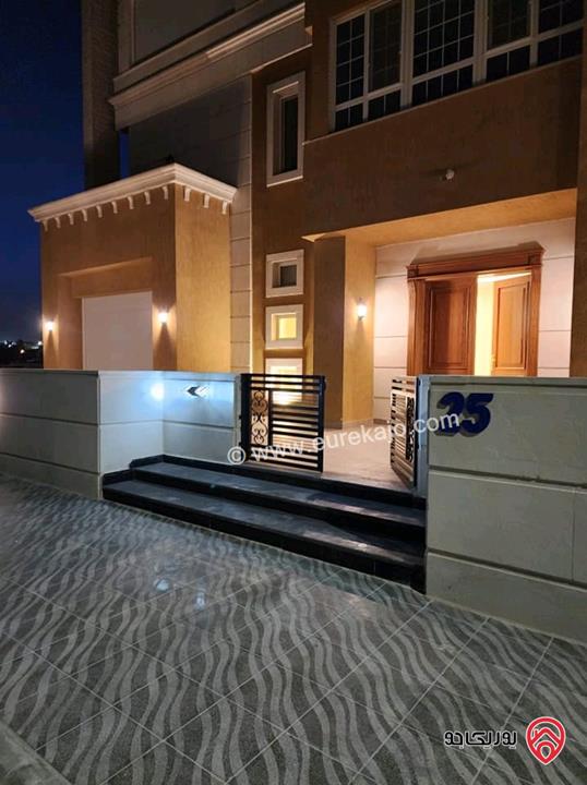 فيلا نظام اسباني مساحة 890م على أرض 721م للبيع في عمان - شفا بدران 