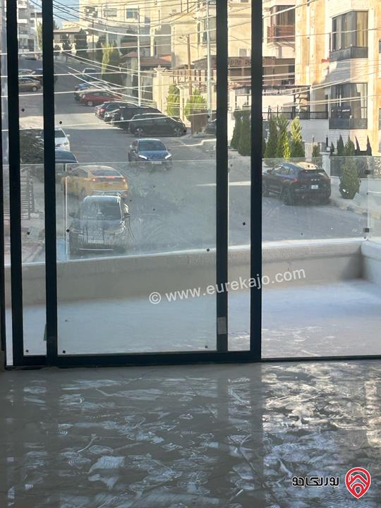 شقة مساحة 215م طابق اول للايجار في عمان - الجبيهة مقابل قصر الاميرة بسمة 