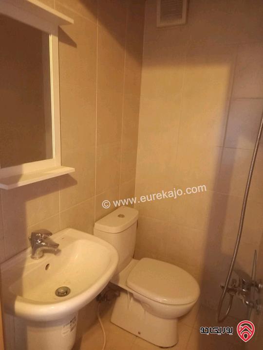 شقة طابق ثاني مساحة 213م للبيع في عمان - خلدا 