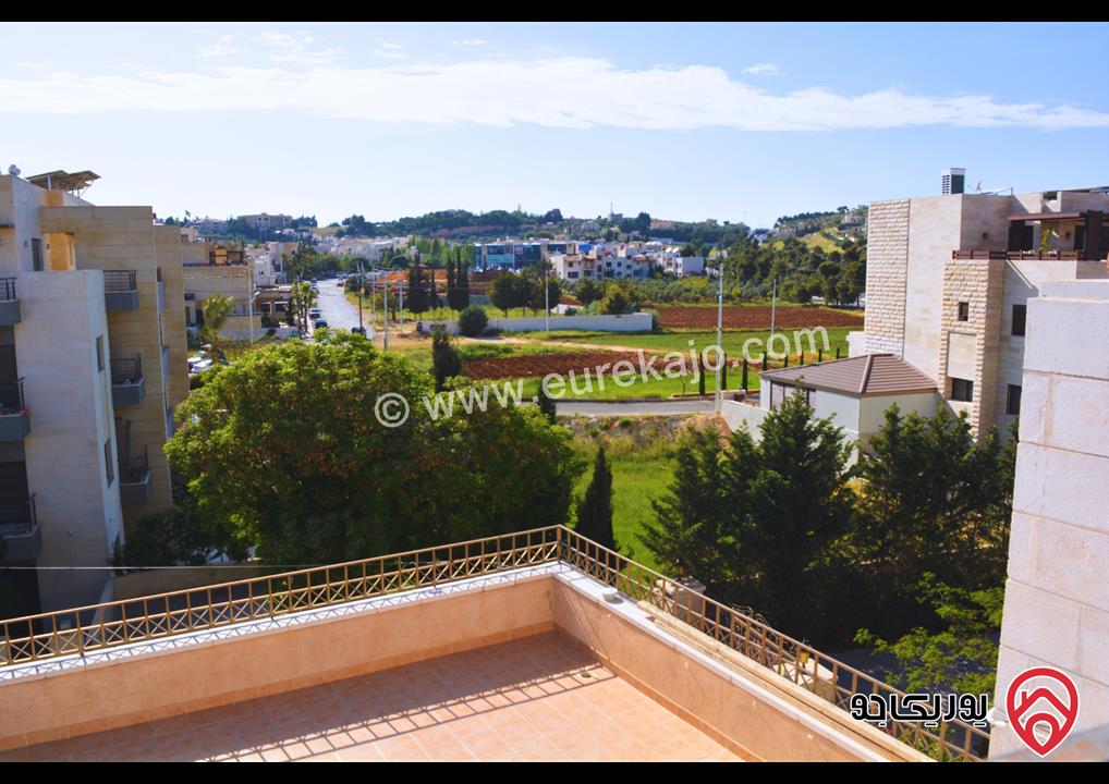 فيلا مفروشة مساحة 640م على أرض 510م للبيع في عمان - دابوق حوض الذهبية