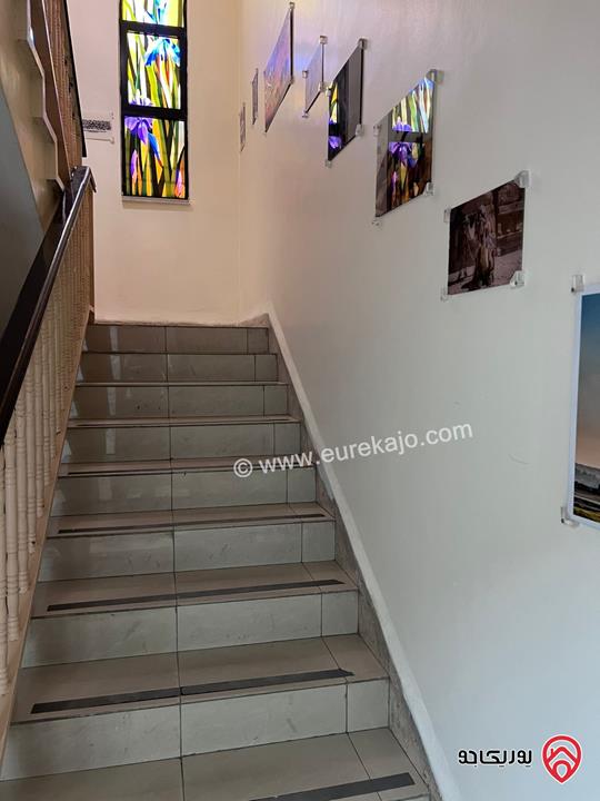 فيلا تجارية مميزة مساحة 850م على أرض 1300م للبيع أو للإيجار في عمان - أم أذينة