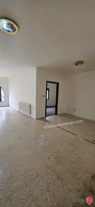 شقة طابق أول مساحة 133م للبيع في عمان - ماركا