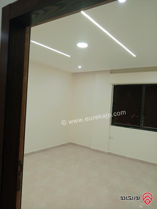 شقة طابق ثالث مساحة 188م للايجار في عمان - طبربور 