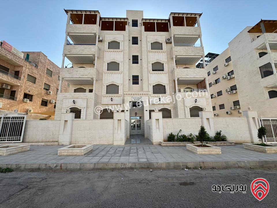 شقة أرضية مميزة مساحة 162م داخلي و 280م خارجي للبيع المنطقة الخامسة / العقبة