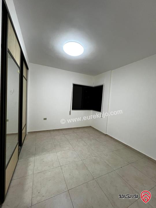 شقة طابق ثالث مساحة 163م للبيع في عمان - خلدا 