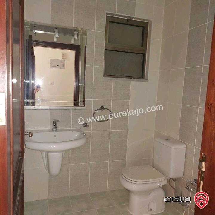 شقة طابق اخير مع روف مساحة 183م للبيع في عمان - خلدا