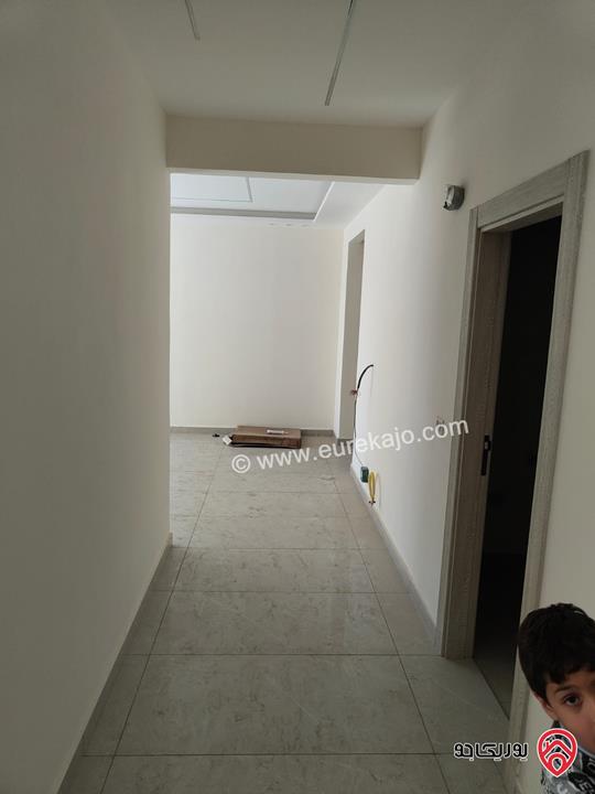 شقة فخمة طابق أول مساحة 176م للبيع في عمان - البنيات