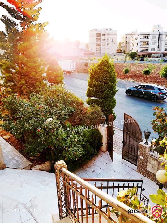 فيلا فاخرة مساحة 800م على أرض 792م للبيع في عمان - طبربور بالقرب من الاتحاد الرياضي