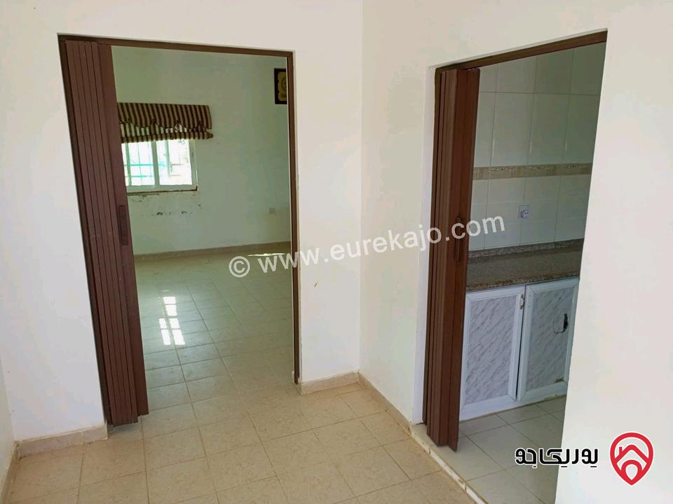 مزرعة زيتون مساحة الأرض 8 دونم و 300م و البناء مساحة 100م للبيع في السلط