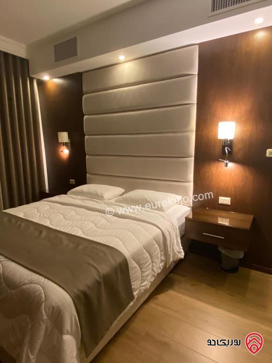 شقة ارضية فاخرة مفروشة مساحة 142م داخلي و 40م خارجي للايجار في عمان - الدوار الرابع جبل عمان