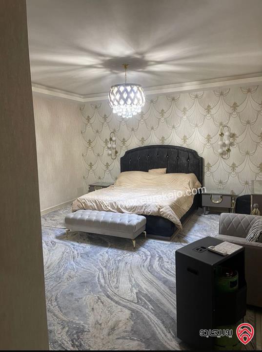 شقة شبه أرضية مساحة 285م للبيع في عمان - تلاع العلي