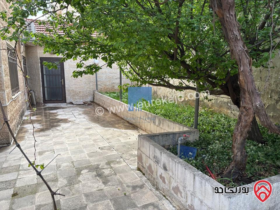 شقة فاخرة للبيع في عمان - خلدا خلف السيتي مول 180م مع حديقة وترسات 120م بسعر مغري